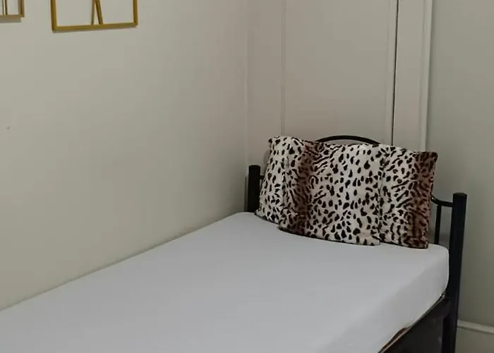 Homestay Angelic Staycation Moa Pasay *